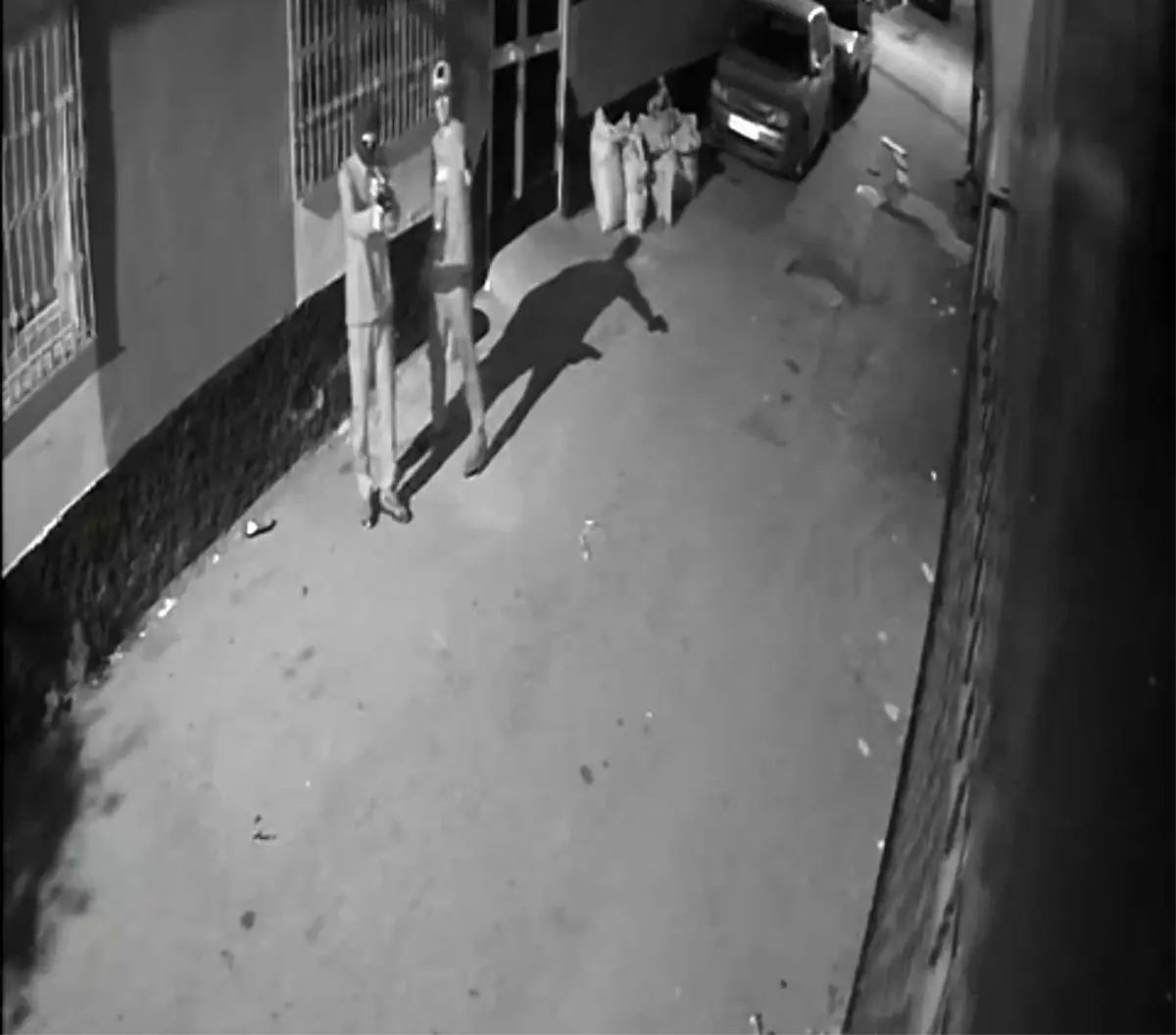 Adana’da Evi Kurşunlayan Şüpheli Yakalandı