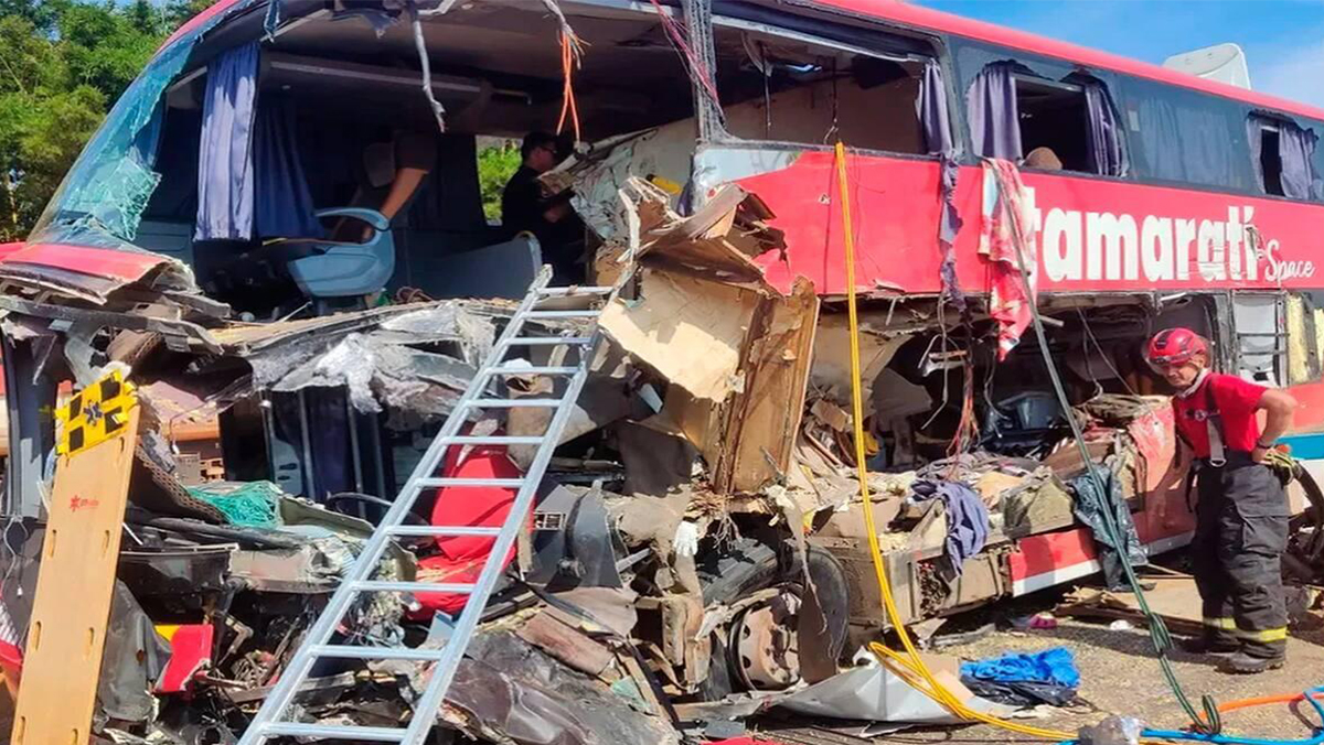 Brezilya’da pamuk kamyonuyla otobüs çarpıştı! Çok sayıda ölü ve yaralılar var