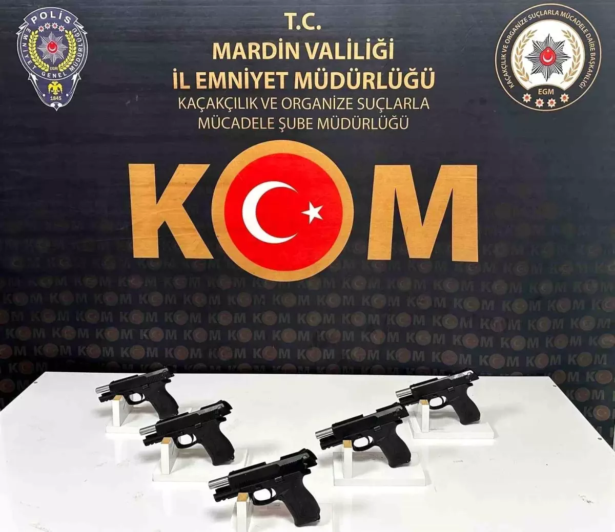 Mardin’de 5 Ruhsatsız Tabanca Ele Geçirildi