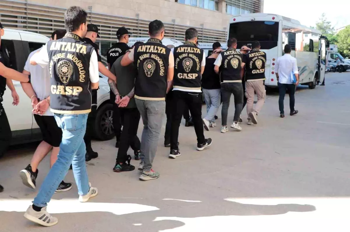 Antalya’da Suç Örgütüne Operasyon