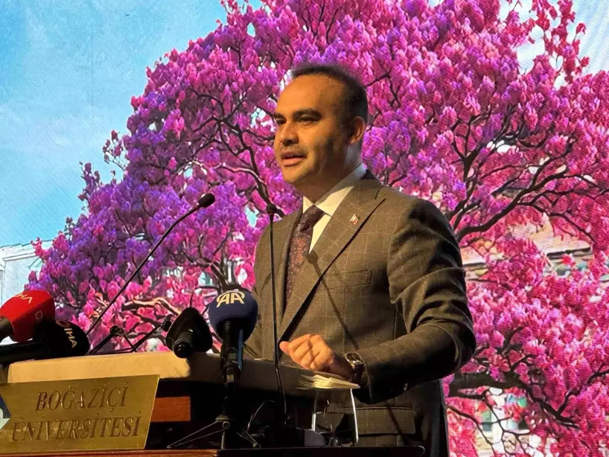 Bakan Kacır: ‘Filistin’de yapılan zulme sessiz kalmıyoruz’