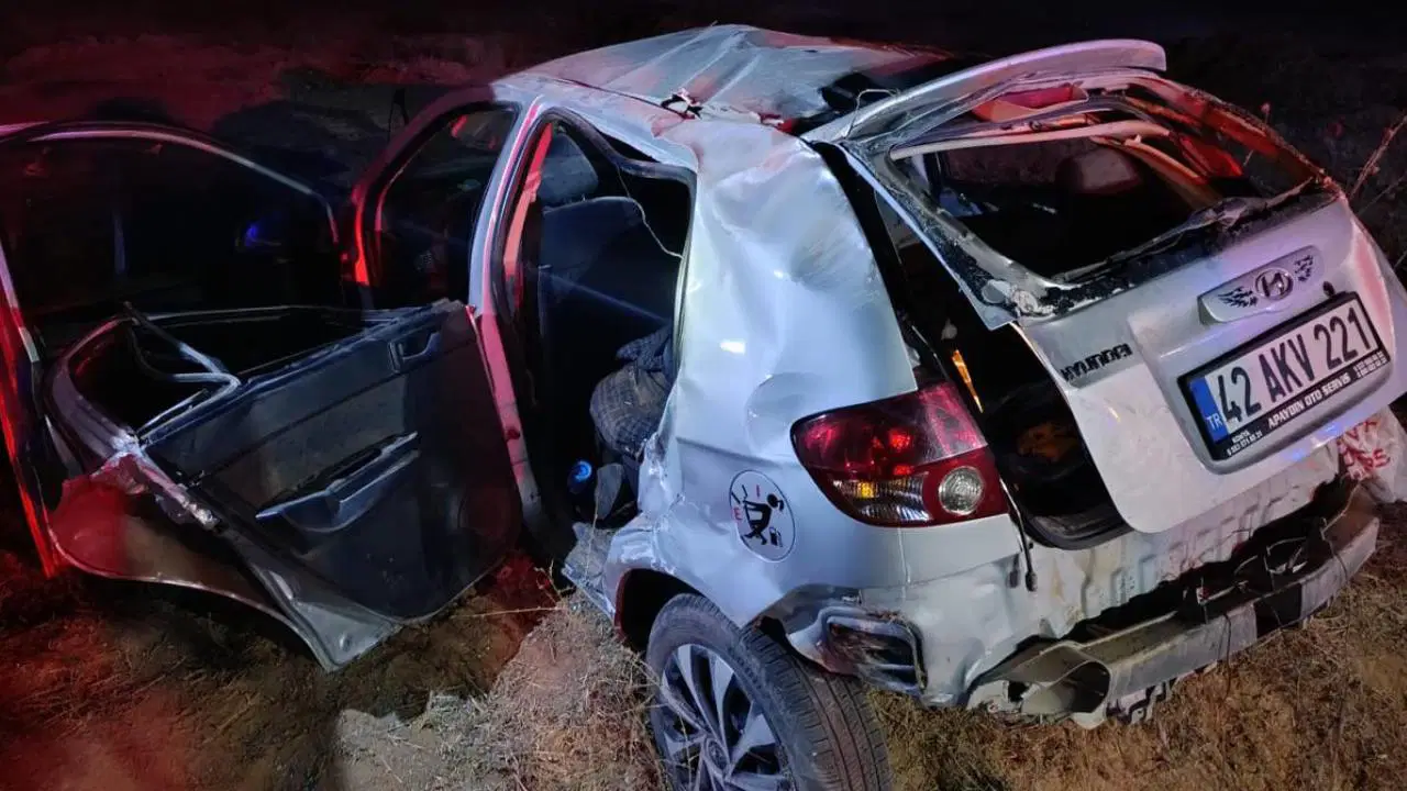 Konya’da feci kaza… Kontrolden çıkan araç şarampole devrildi: Ölü ve yaralılar var!