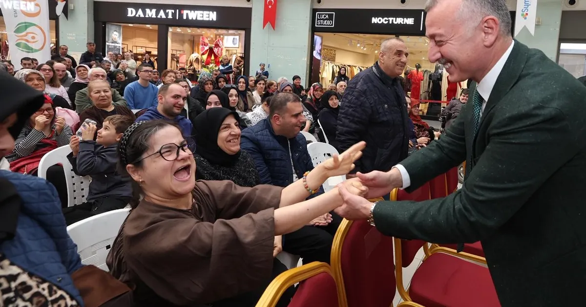 Gonca’nın öğrencileri AVM’de gerçek iş deneyimi yaşadı