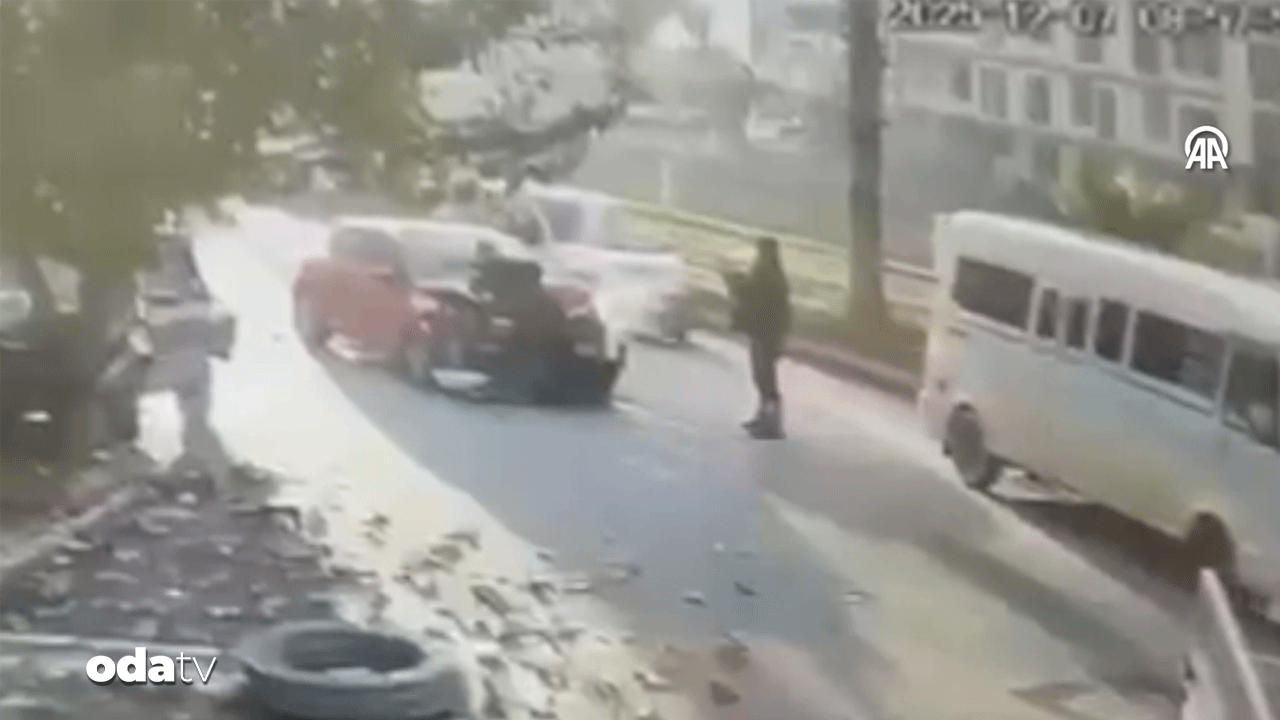 Şok olay: Eski eşiyle evli olan polise çarptı, o anları paylaştı: Gözaltında