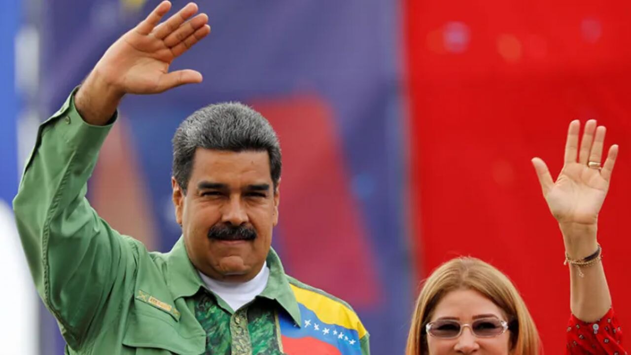 Trump: Maduro ve eşi yakalanıp ülkeden çıkarıldı