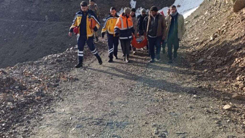 heyelan-yolu-ulasima-kapadi-hWQ8ard6