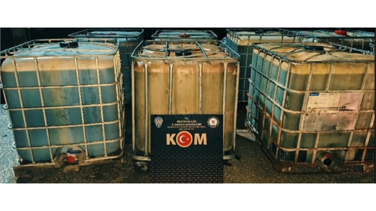 bilecikteki-kacak-akaryakit-operasyonunda-5-ton-karisimli-akaryakit-ele-gecirildi-HvPZraPp
