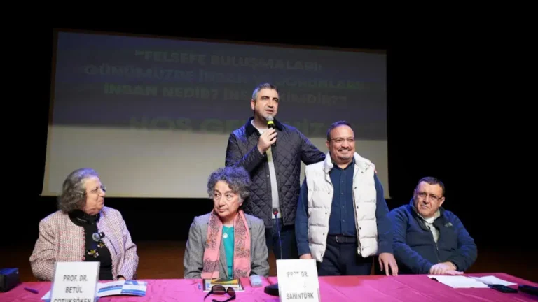 kartalda-3-felsefe-bulusmalari-basliyor-sVQecYUf