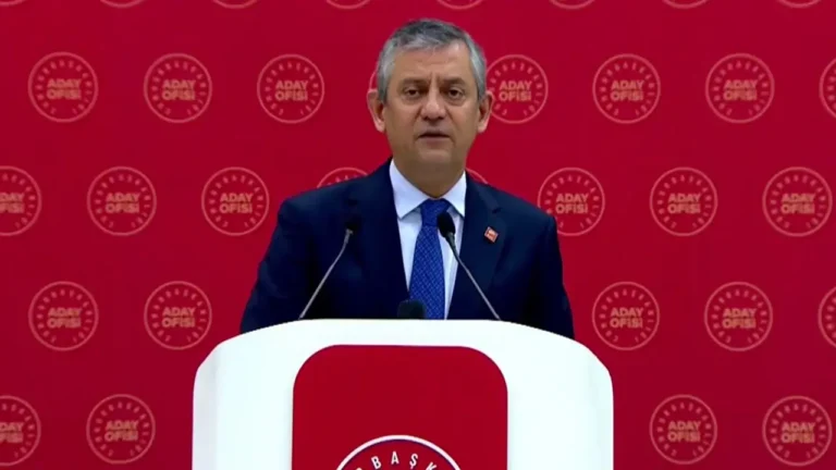 ozgur-ozel-secim-calismalarini-acikladi-chp-bugunden-itibaren-savunmadan-hucuma-geciyor-tSyVjWC1