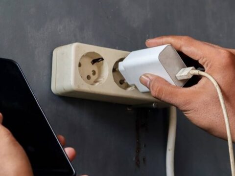 Bu ayari kapatmayan akilli telefonunu gunde 3 kez sarja takacak xCdy8EI3